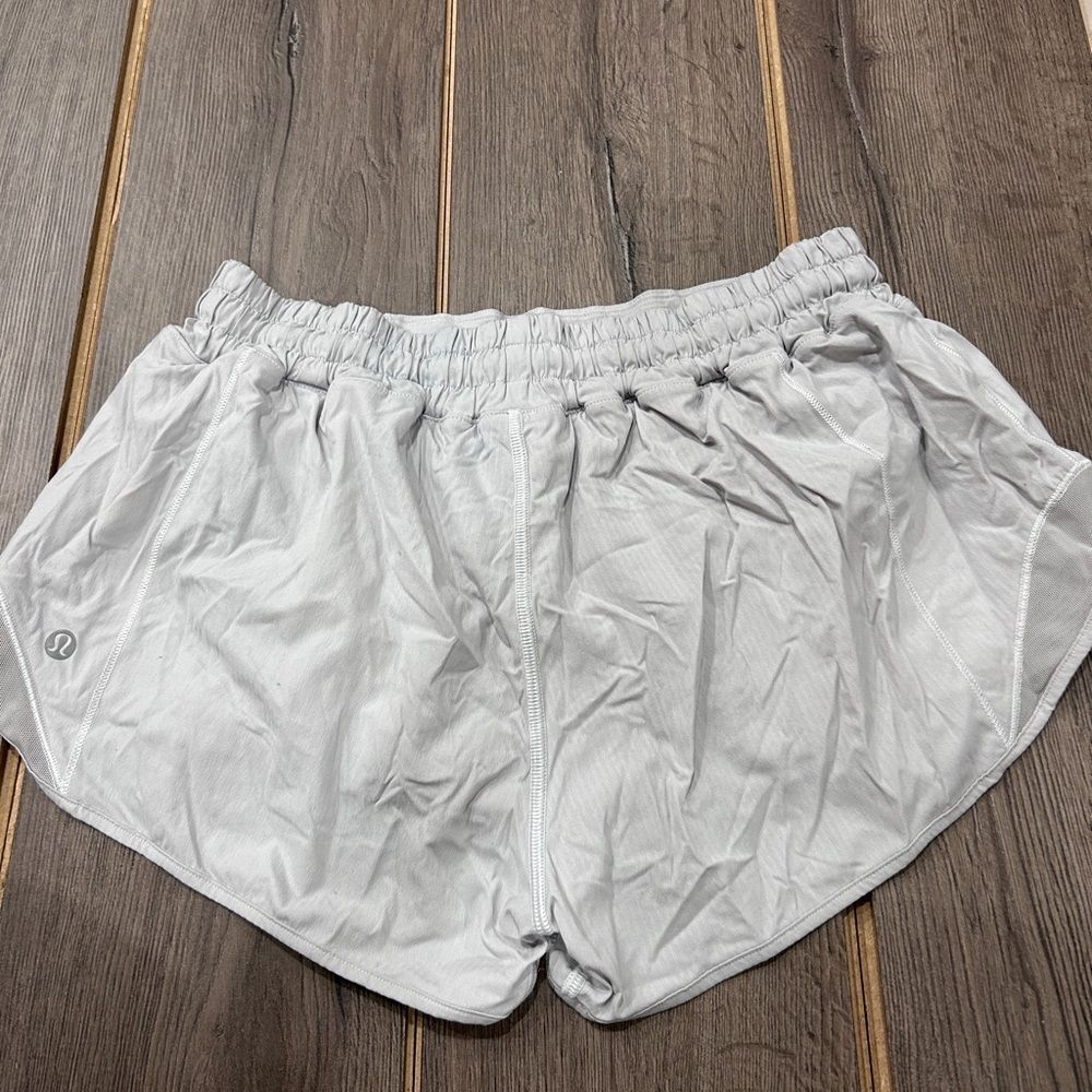 Hotty Hot Low Rise Short 2.5” - Picture 2 of 3